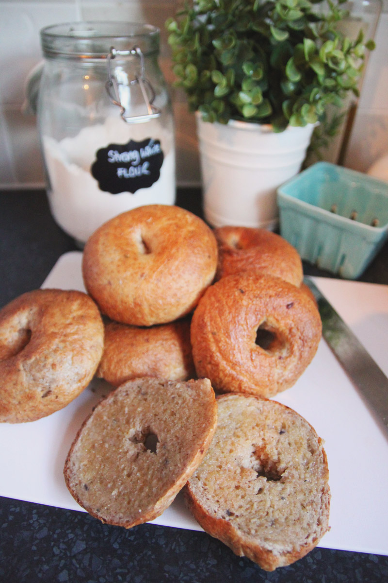 Red Onion & Chive Bagels