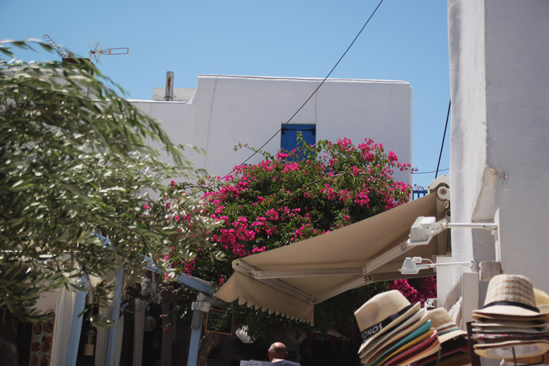 Exploring the Colourful Streets of Mykonos Town - April EverydayApril ...