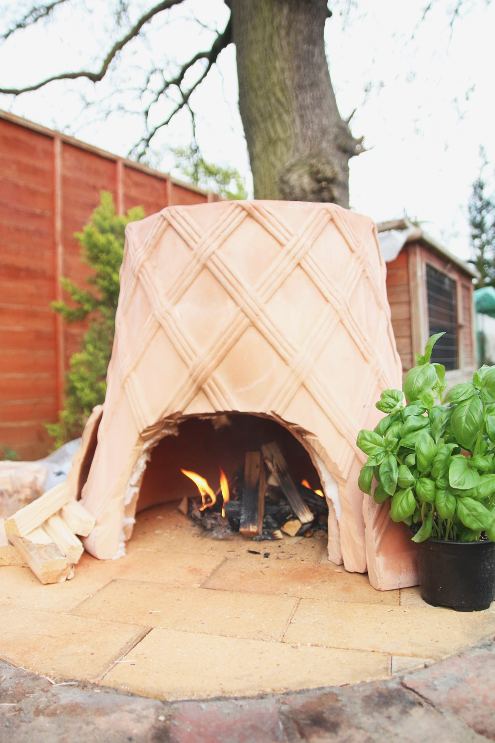 DIY: Plantpot Pizza Oven