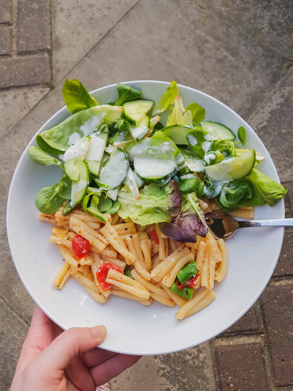 Tomato, Garlic and Asparagus Pasta with Salad